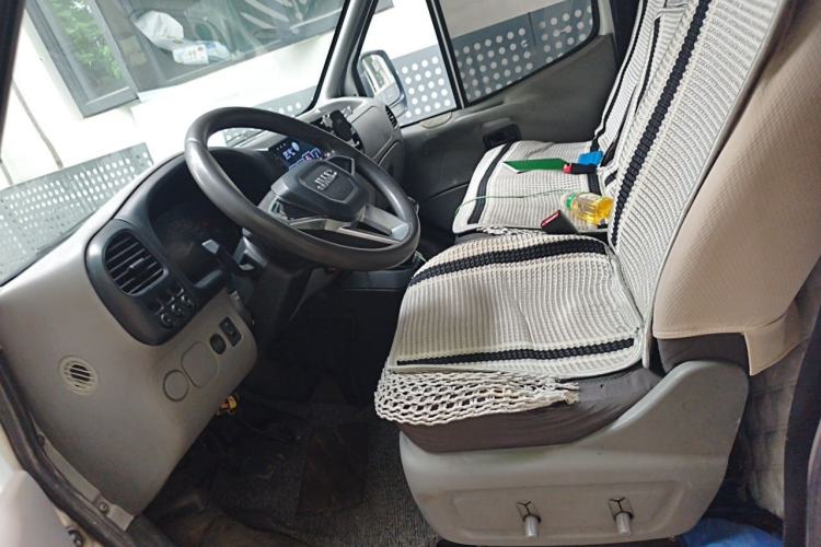 Used JMC Transit 2017 2.8T Commercial Version Short Wheelbase Mid-Roof 6/7/8-Seater JX493 Left Front Seat