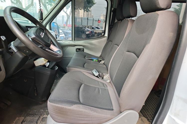 Used JMC Transit 2017 2.8T Commercial Version Short Wheelbase Mid-Roof 6/7/8-Seater JX493 Left Front Seat