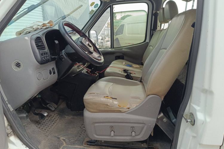 Used JMC Transit 2017 2.8T Commercial Version Long Wheelbase Mid-Roof 6/7/8-Seater JX493 Left Front Seat