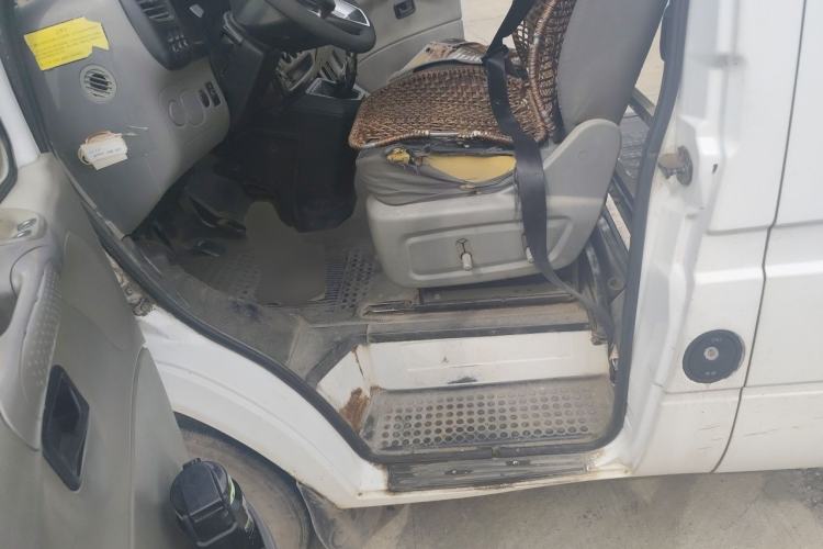 Used JMC Transit 2017 2.8T Commercial Version Short Wheelbase Mid-Roof 6/7/8-Seater JX493 Left Front Seat