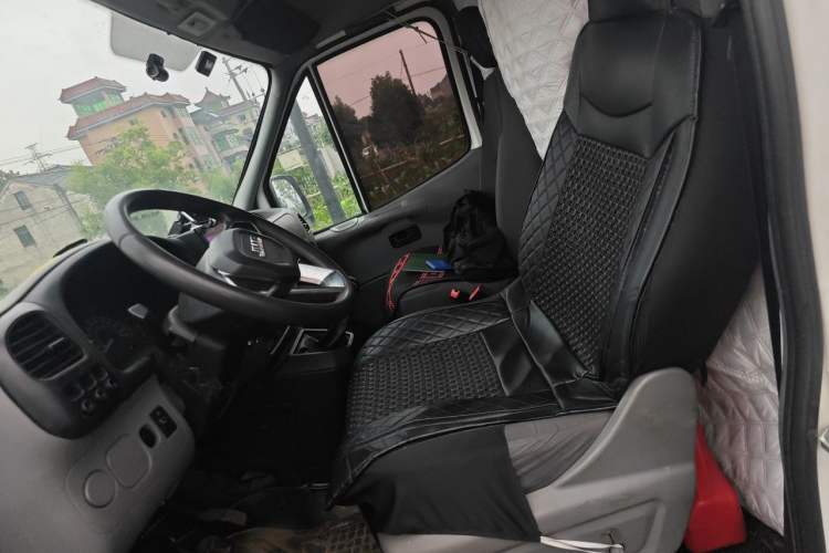 Used JMC Transit 2017 2.8T Commercial Version Long Wheelbase High-Roof 6/7/8-Seater JX493 Left Front Seat