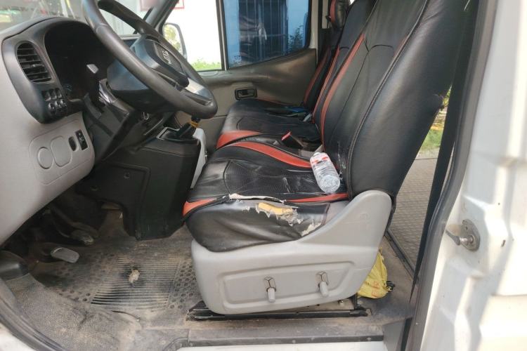 Used JMC Transit 2017 2.8T Commercial Version Short Wheelbase Mid-Roof 6/7/8-Seater JX493 Left Front Seat