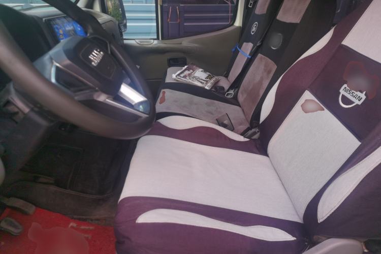 Used JMC Transit 2017 2.8T Commercial Version Short Wheelbase Mid-Roof 6/7/8-Seater JX493 Left Front Seat