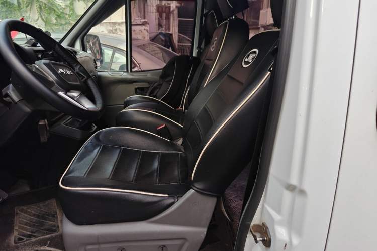 Used JMC Transit 2017 2.8T Commercial Version Long Wheelbase Mid-Roof 6/7/8-Seater JX493 Left Front Seat