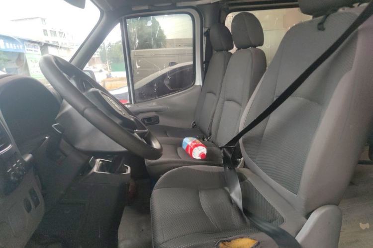 Used JMC Transit 2017 2.8T Commercial Version Short Wheelbase Mid-Roof 6/7/8-Seater JX493 Left Front Seat