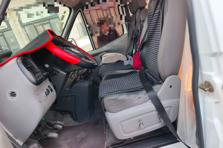 Used JMC Transit 2017 2.8T Commercial Version Short Wheelbase Mid-Roof 6/7/8-Seater JX493 Left Front Seat
