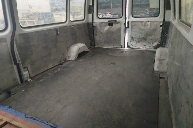 Used JMC Transit 2017 2.8T Commercial Version Long Wheelbase Mid-Roof 6/7/8-Seater JX493 Left Rear Seat