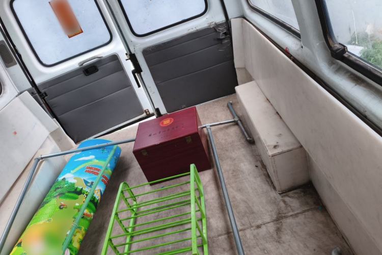 Used JMC Transit 2017 2.8T Commercial Version Short Wheelbase Mid-Roof 6/7/8-Seater JX493 Left Rear Seat
