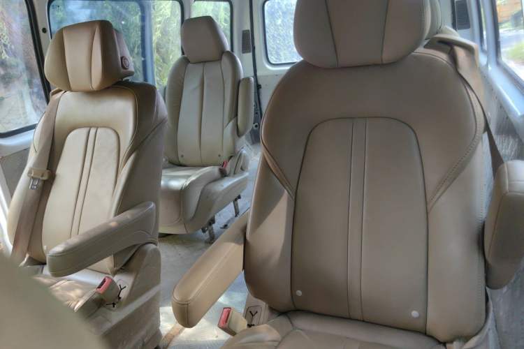 Used JMC Transit 2017 2.8T Commercial Version Long Wheelbase Mid-Roof 6/7/8-Seater JX493 Left Rear Seat