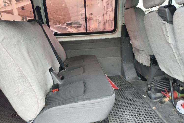 Used JMC Transit 2017 2.8T Commercial Version Short Wheelbase Mid-Roof 6/7/8-Seater JX493 Left Rear Seat