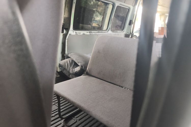 Used JMC Transit 2017 2.8T Commercial Version Long Wheelbase Mid-Roof 6/7/8-Seater JX493 Left Rear Seat