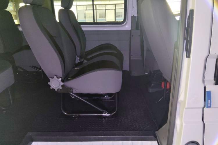 Used JMC Transit 2017 2.8T Commercial Version Long Wheelbase Mid-Roof 6/7/8-Seater JX493 Left Rear Seat