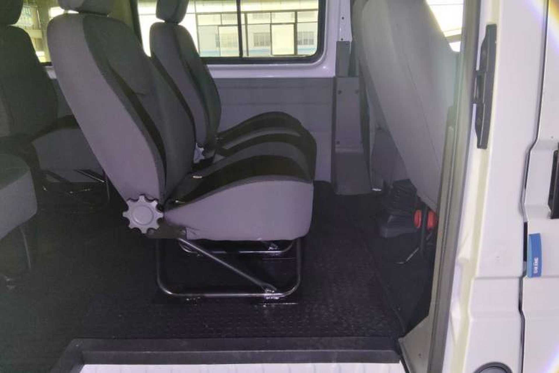 Used JMC Transit 2017 2.8T Commercial Version Long Wheelbase Mid-Roof 6/7/8-Seater JX493 Left Rear Seat