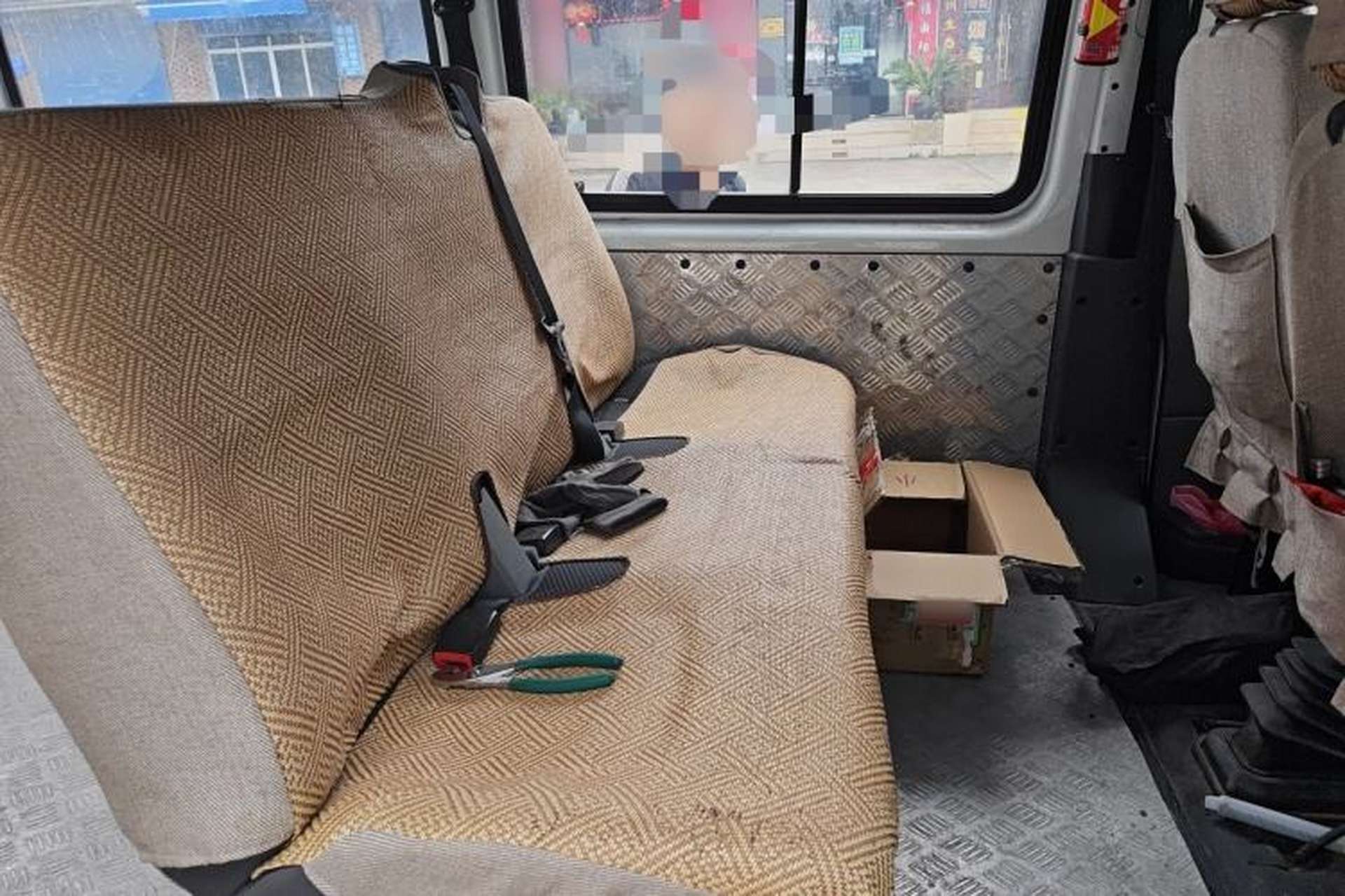 Used JMC Transit 2017 2.8T Commercial Version Short Wheelbase Mid-Roof 6/7/8-Seater JX493 Left Rear Seat