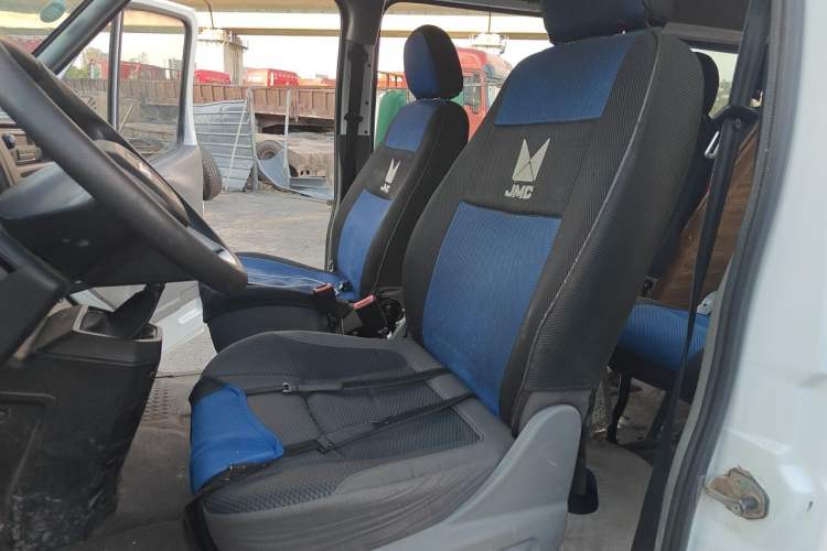 Used JMC Transit 2017 2.8T Commercial Version Long Wheelbase Mid-Roof 6/7/8-Seater JX493 Left Rear Seat