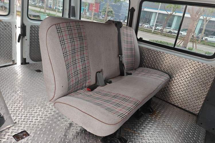 Used JMC Transit 2017 2.8T Commercial Version Short Wheelbase Mid-Roof 6/7/8-Seater JX493 Left Rear Seat