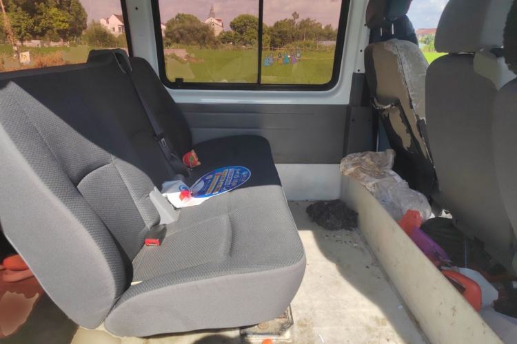 Used JMC Transit 2017 2.8T Commercial Version Short Wheelbase Mid-Roof 6/7/8-Seater JX493 Left Rear Seat
