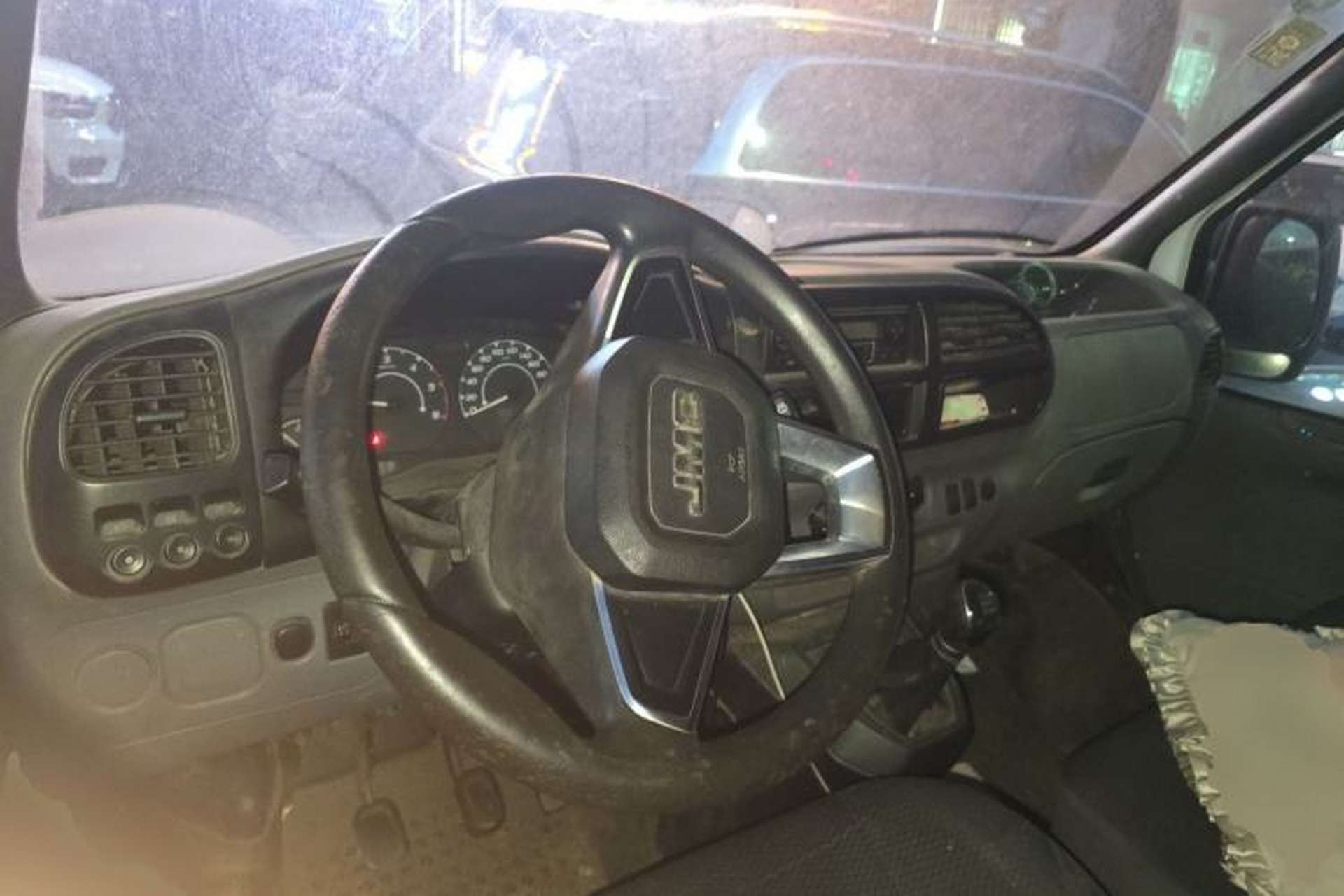 Used JMC Transit 2017 2.8T Commercial Version Long Wheelbase Mid-Roof 3-Seater JX493 Steering Wheel