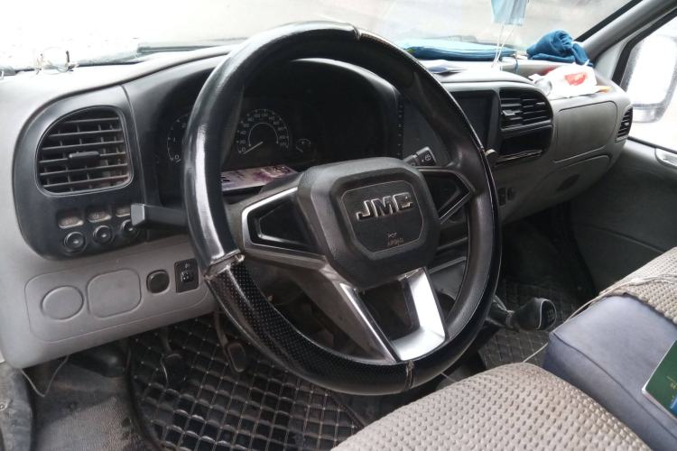 Used JMC Transit 2017 2.8T Commercial Version Short Wheelbase Mid-Roof 6/7/8-Seater JX493 Steering Wheel