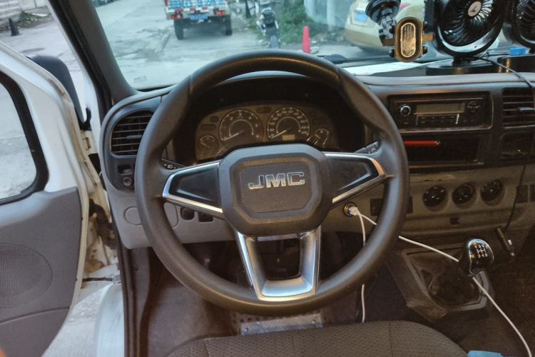 Used JMC Transit 2017 2.8T Commercial Version Long Wheelbase Mid-Roof 6/7/8-Seater JX493 Steering Wheel