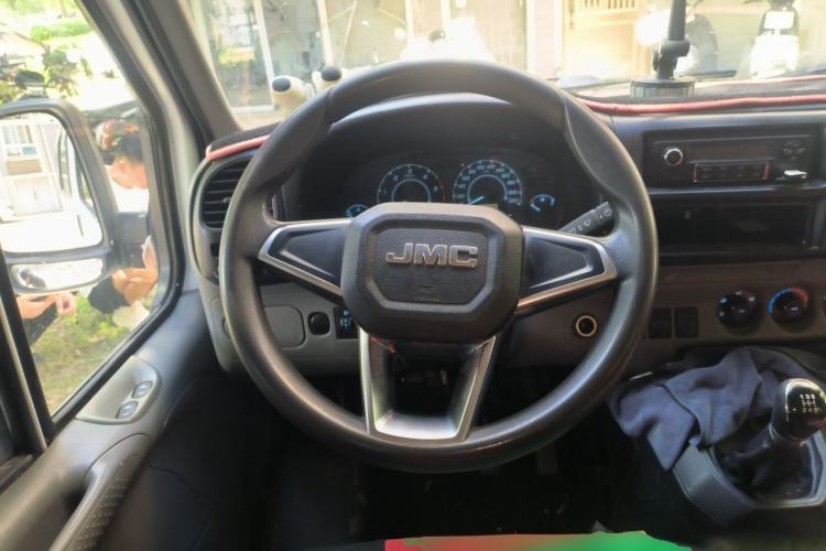 Used JMC Transit 2017 2.8T Commercial Version Short Wheelbase Mid-Roof 6/7/8-Seater JX493 Steering Wheel
