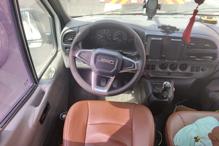 Used JMC Transit 2017 2.8T Commercial Version Short Wheelbase Mid-Roof 6/7/8-Seater JX493 Steering Wheel