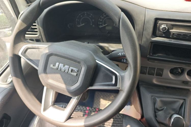 Used JMC Transit 2017 2.8T Commercial Version Short Wheelbase Mid-Roof 3-Seater JX493 Steering Wheel