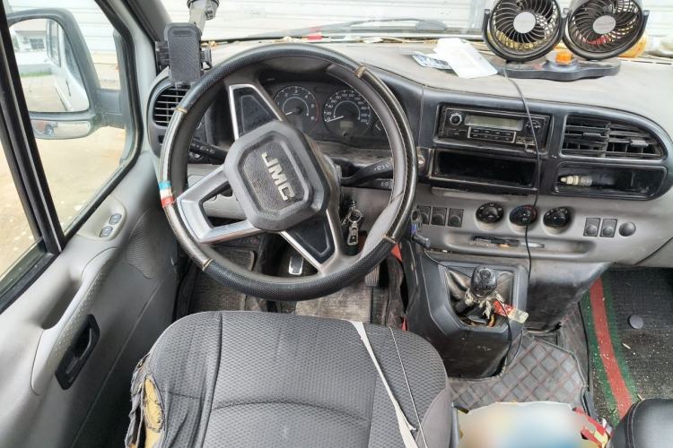 Used JMC Transit 2017 2.8T Commercial Version Long Wheelbase Mid-Roof 6/7/8-Seater JX493 Steering Wheel