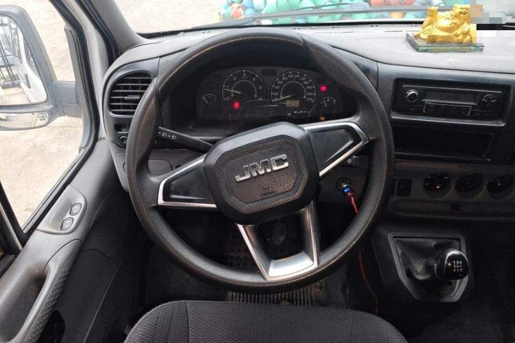 Used JMC Transit 2017 2.8T Commercial Version Short Wheelbase Mid-Roof 6/7/8-Seater JX493 Steering Wheel