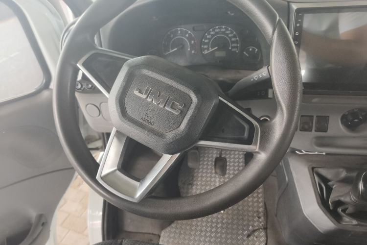 Used JMC Transit 2017 2.8T Commercial Version Long Wheelbase Mid-Roof 6/7/8-Seater JX493 Steering Wheel