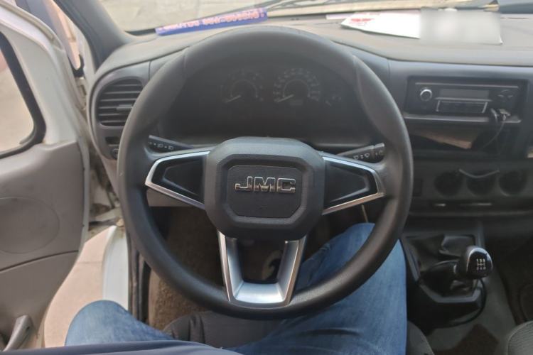 Used JMC Transit 2017 2.8T Commercial Version Long Wheelbase Mid-Roof 3-Seater JX493 Steering Wheel