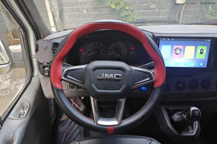Used JMC Transit 2017 2.8T Commercial Version Long Wheelbase Mid-Roof 6/7/8-Seater JX493 Steering Wheel