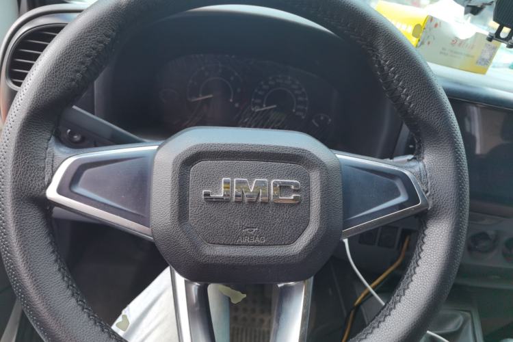 Used JMC Transit 2017 2.8T Commercial Version Long Wheelbase High-Roof 6/7/8-Seater JX493 Steering Wheel