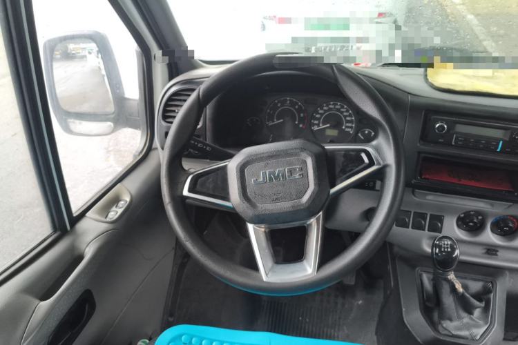 Used JMC Transit 2017 2.8T Commercial Version Long Wheelbase Mid-Roof 6/7/8-Seater JX493 Steering Wheel