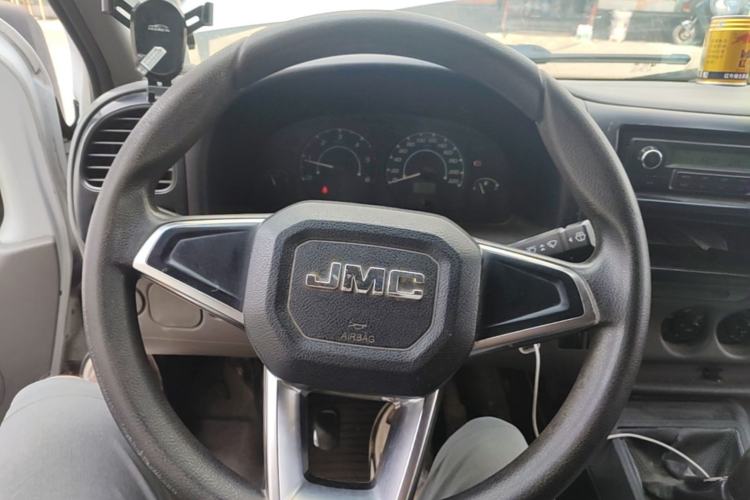 Used JMC Transit 2017 2.8T Commercial Version Short Wheelbase Mid-Roof 6/7/8-Seater JX493 Steering Wheel