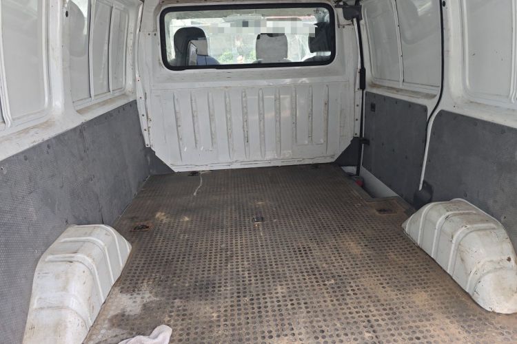 Used JMC Transit 2017 2.8T Commercial Version Short Wheelbase Mid-Roof 3-Seater JX493 Trunk