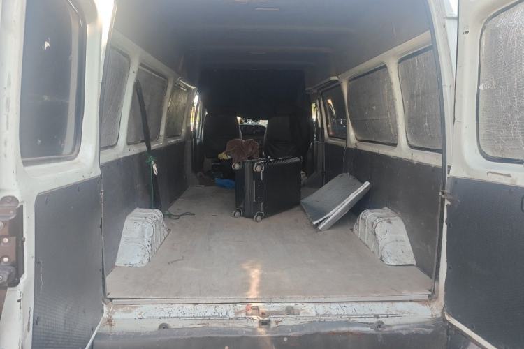 Used JMC Transit 2017 2.8T Commercial Version Long Wheelbase Mid-Roof 6/7/8-Seater JX493 Trunk