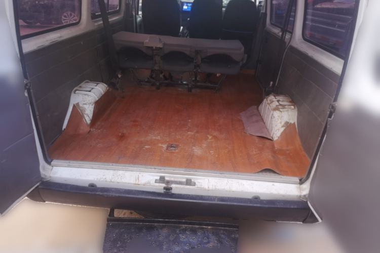 Used JMC Transit 2017 2.8T Commercial Version Short Wheelbase Mid-Roof 6/7/8-Seater JX493 Trunk