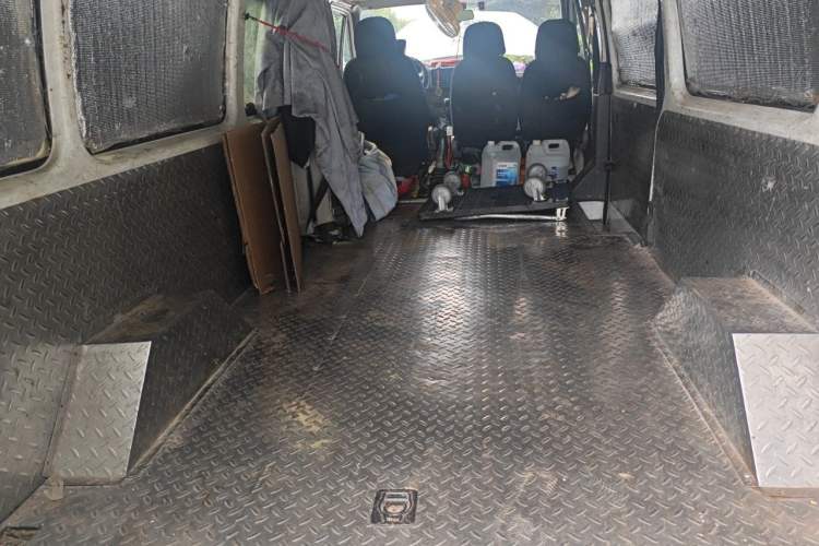 Used JMC Transit 2017 2.8T Commercial Version Long Wheelbase Mid-Roof 6/7/8-Seater JX493 Trunk