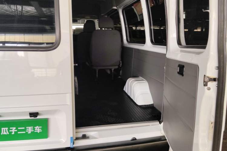 Used JMC Transit 2017 2.8T Commercial Version Long Wheelbase Mid-Roof 6/7/8-Seater JX493 Trunk