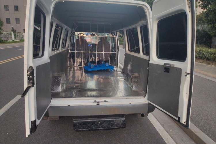 Used JMC Transit 2017 2.8T Commercial Version Long Wheelbase Mid-Roof 6/7/8-Seater JX493 Trunk