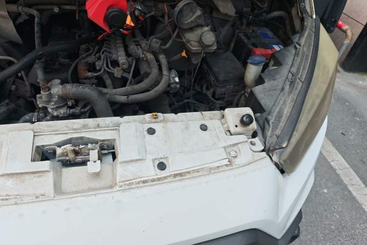 Used JMC Transit  Engine Bay Left