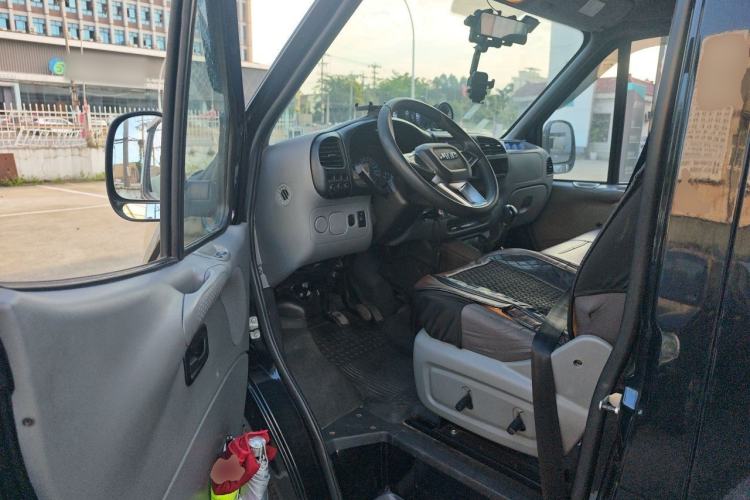 Used JMC Transit 2019 2.8T Commercial Version Short Wheelbase Mid-Roof 6-Seater China VI JX493 Driver Seat