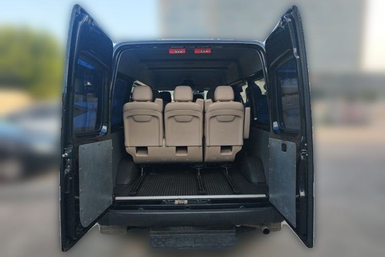 Used JMC Transit 2019 2.8T Commercial Version Short Wheelbase Mid-Roof 6-Seater China VI JX493 Trunk