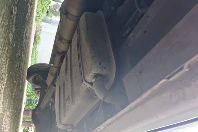 Used JMC Transit 2019 2.8T Commercial Version Long Wheelbase Mid-Roof 6-Seater Rear Single Tire China VI Emission Standard – JX493 Chassis Front Left