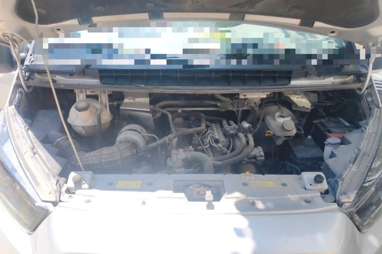 Used JMC Transit 2019 2.8T Commercial Version Short Wheelbase Mid-Roof 6-Seater China VI JX493 Engine Bay