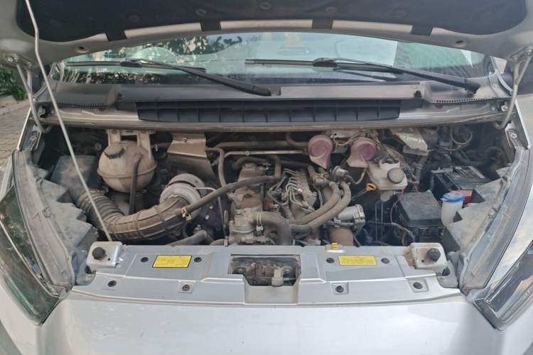 Used JMC Transit  Engine Bay