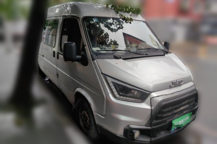 Used JMC Transit 2019 2.8T Commercial Version Long Wheelbase Mid-Roof 6-Seater Rear Single Tire China VI Emission Standard – JX493 Front Right 45 Deg