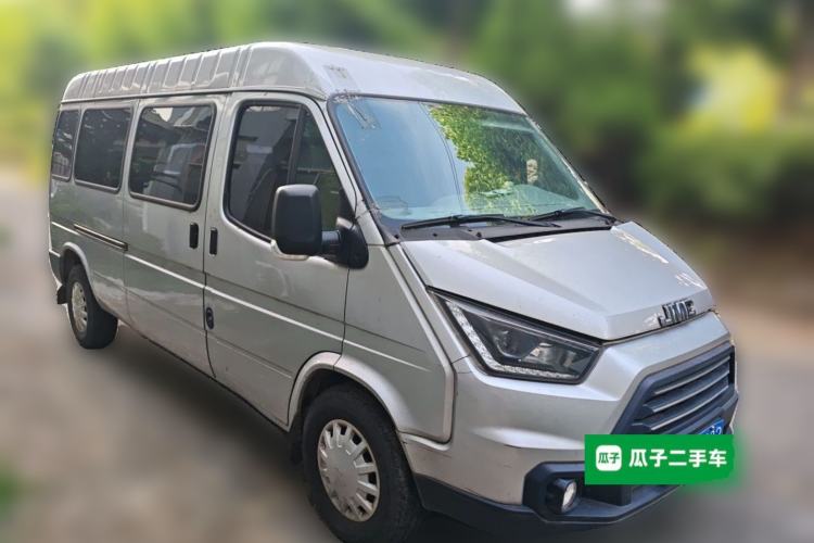 Used JMC Transit 2019 2.8T Commercial Version Long Wheelbase Mid-Roof 6-Seater Rear Single Tire China VI Emission Standard – JX493 Front Right 45 Deg