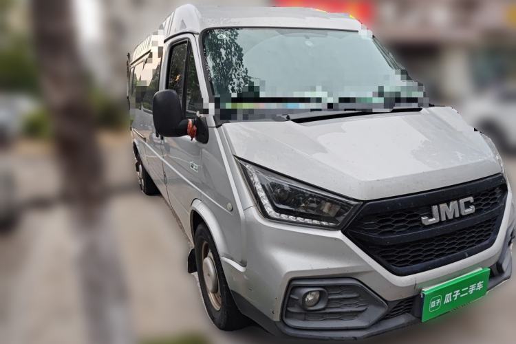 Used JMC Transit 2019 2.8T Commercial Version Long Wheelbase Mid-Roof 6-Seater Rear Single Tire China VI Emission Standard – JX493 Front Right 45 Deg